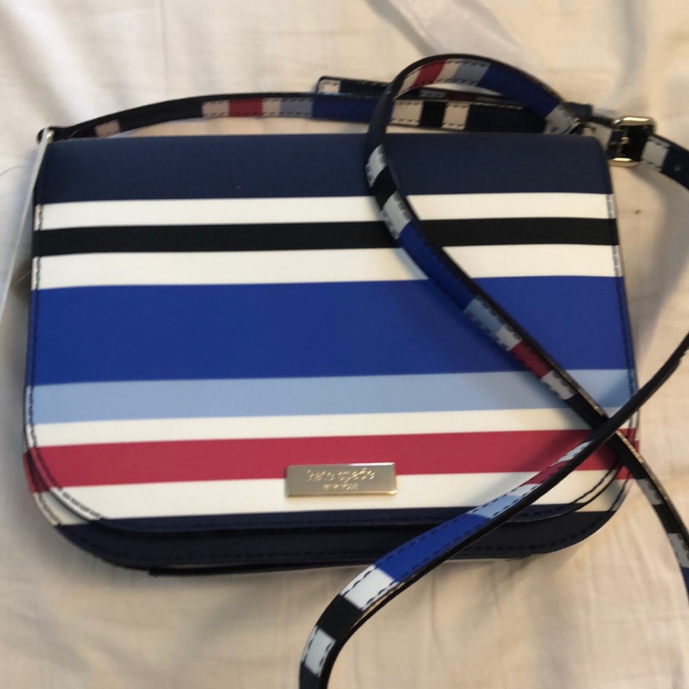 Kate Spade Laurel Way printed cross body purse.